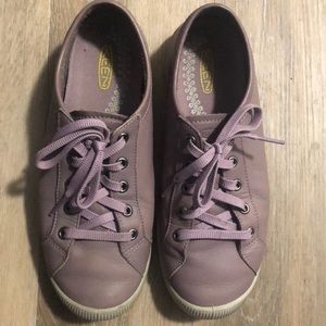 Keen Lorelei Sneakers in Color Shark Size 7